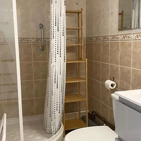 Appartamento T1 Rénové Avec Balcon, Clim, Wifi, à - Fr-1-553-220 Balaruc-les-Bains