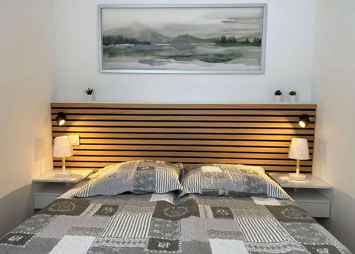 Apartmán T1 Renove Avec Balcon, Clim, Wifi, A - Fr-1-553-220